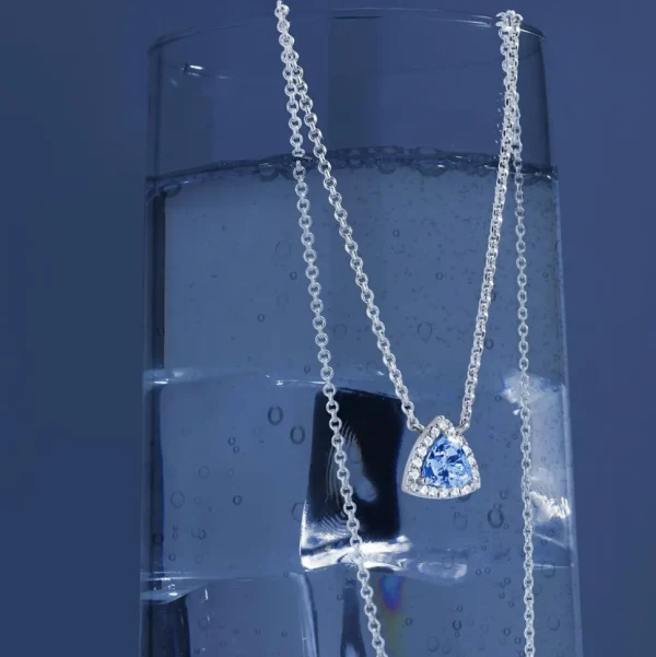 Colliers^APM Monaco Collier Ajustable Triangle Bleu Pave
